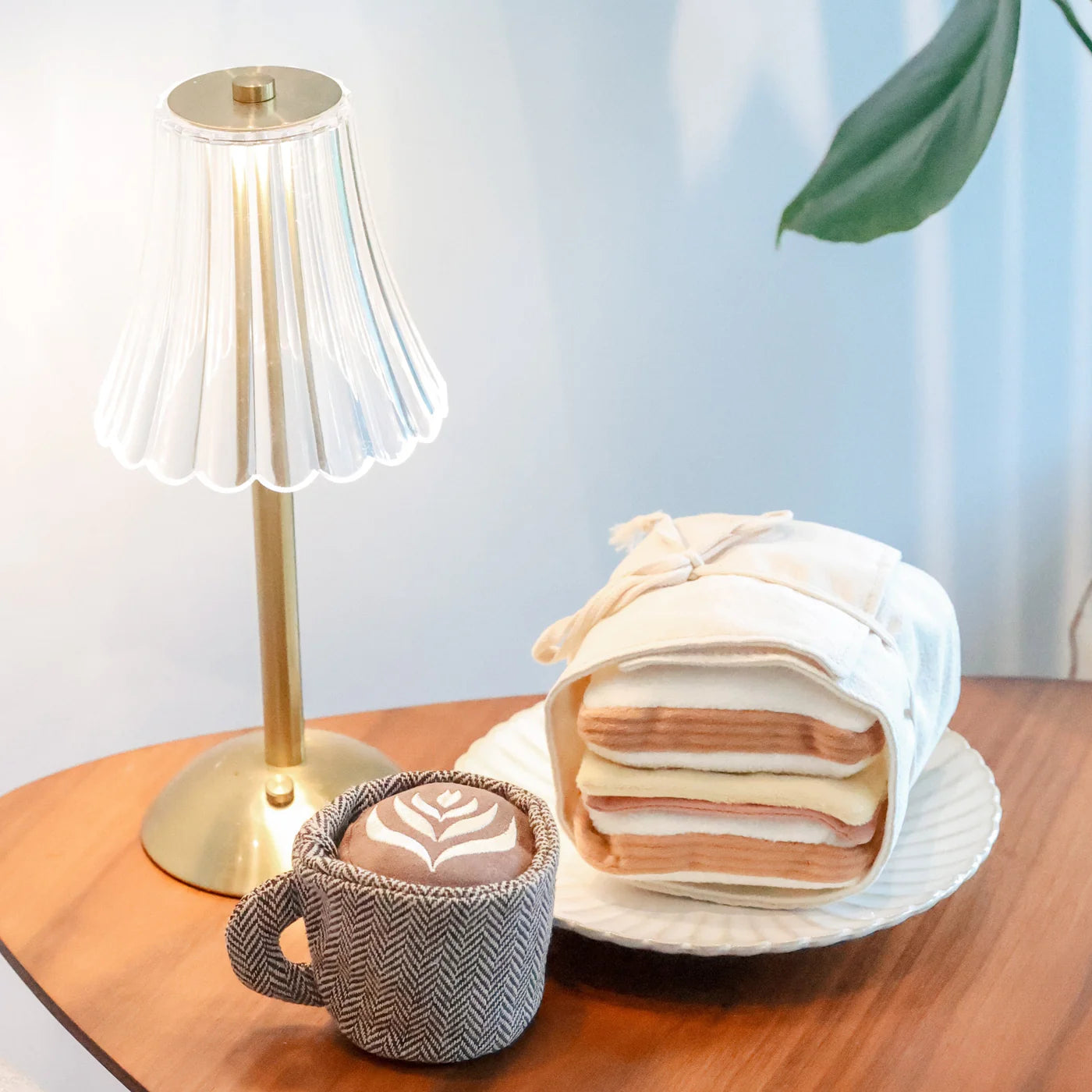 Lambwolf Collective - LATTE POP (10 cm)