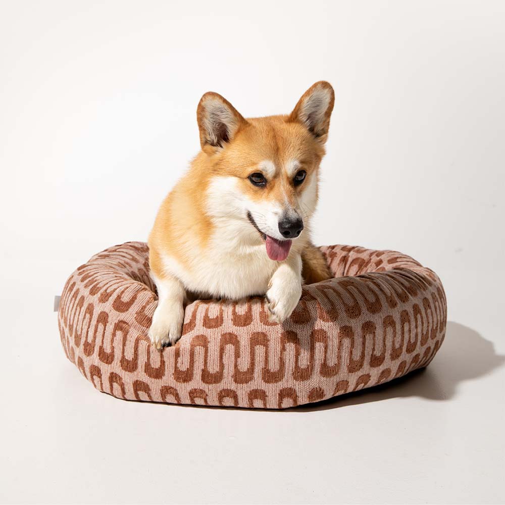 DOGGUO - Retro Wave Round Dog Bed - Brown/Beige