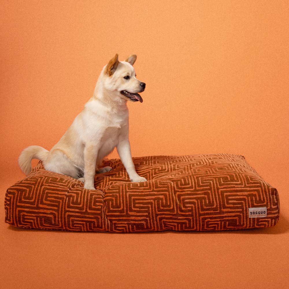 DOGGUO - Maze Dog Bed - Brown/Apricot