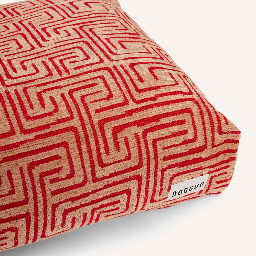 DOGGUO - Maze Dog Bed - Mocha/Red