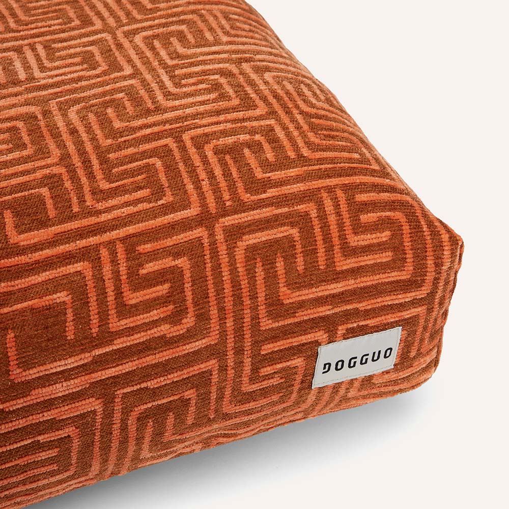 DOGGUO - Maze Dog Bed - Brown/Apricot