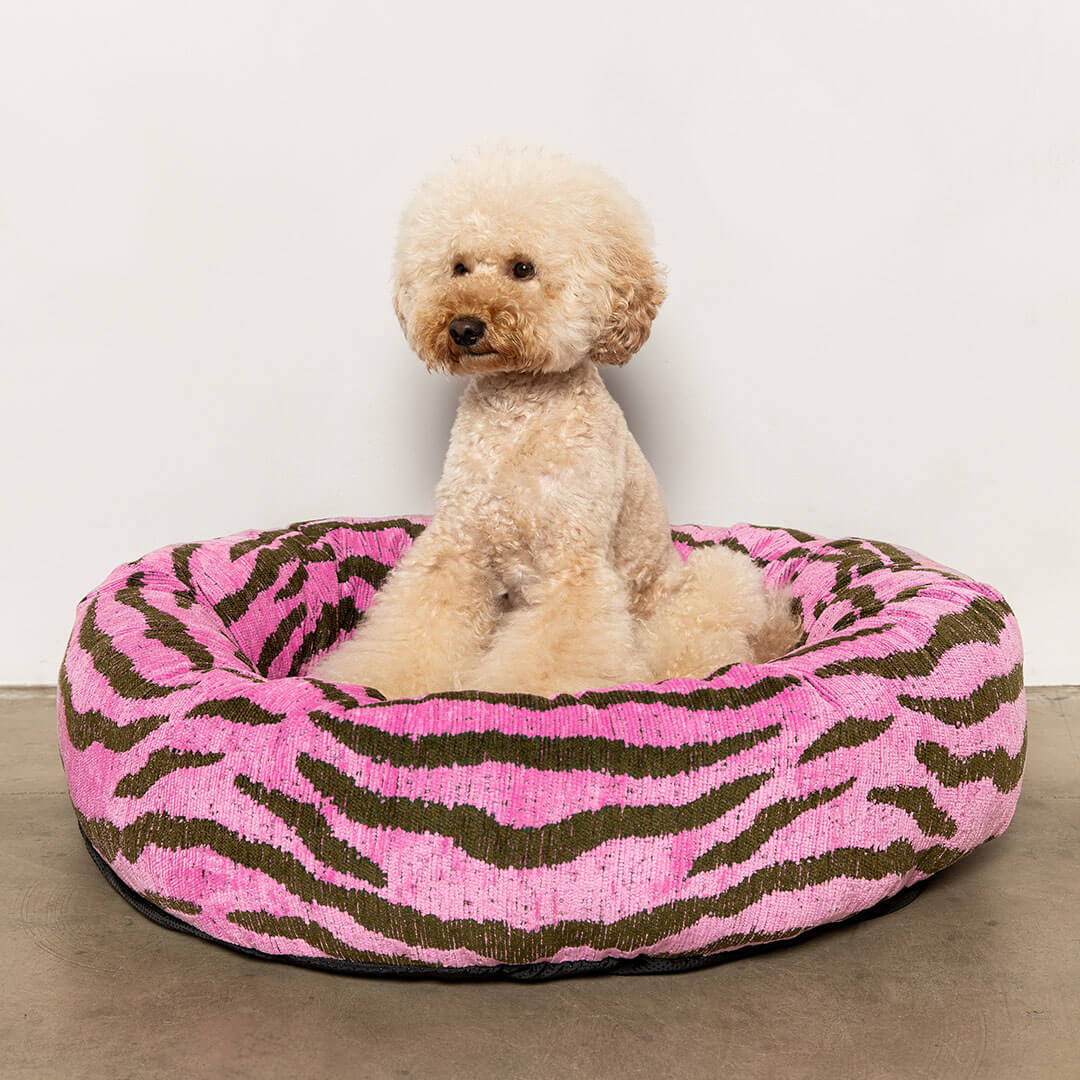 DOGGUO - Zebra Round Dog Bed - Pink / Green