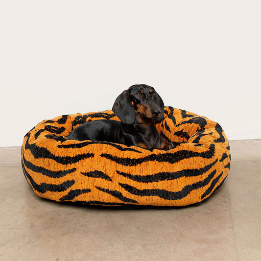 DOGGUO - Zebra Round Dog Bed - Rust / Black