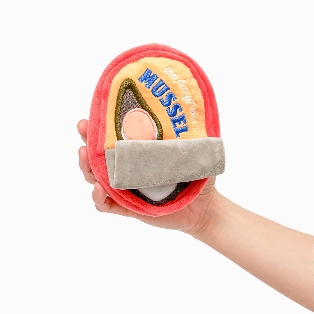 The Furryfolks - Tinned Mussel (13 cm)